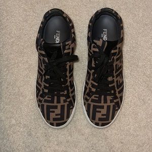 Fendi men’s sneaker size 6